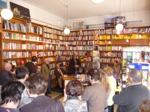 Haas, Steinbach und Edelbacher in der Buchhandlung am Quellenplatz